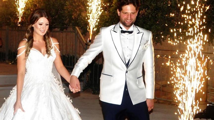 gizem karaca gelinlik giydi