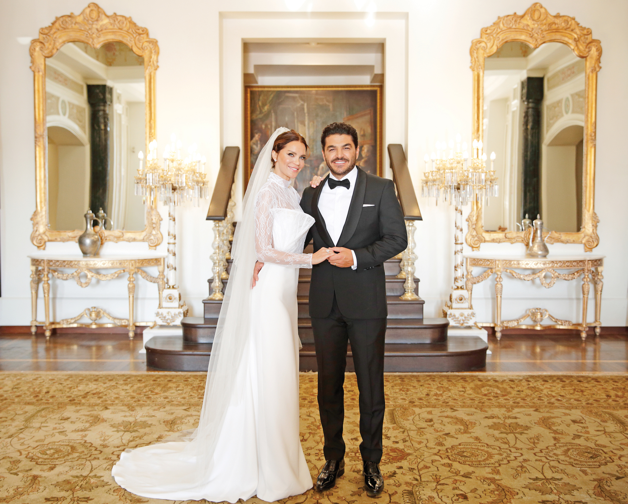 Ebru Şallı yeniden gelinlik giydi